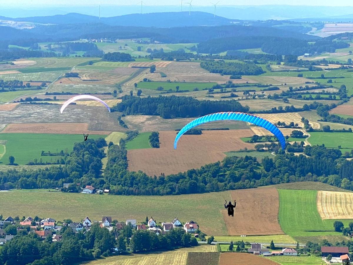 Fraenkische Linie - Radspitz-Ferienwohnungen Marktrodach Exterior foto